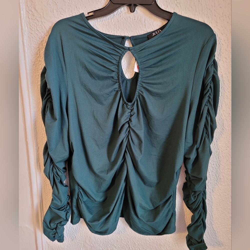 Ruched sexy, peep hole shirt